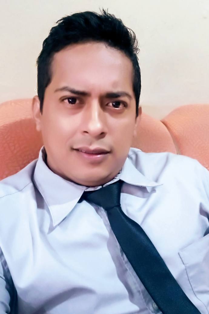 Oscar Adrian Solis caleño